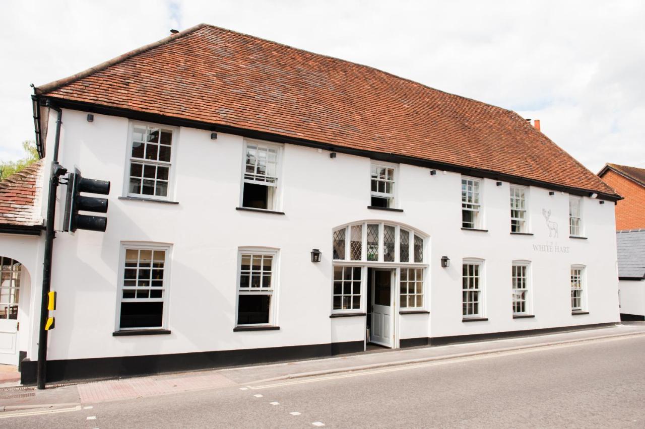 The White Hart, Overton Overton  Buitenkant foto