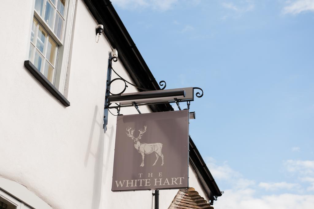 The White Hart, Overton Overton  Buitenkant foto